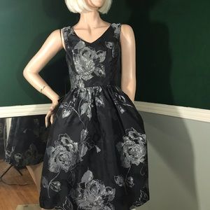 WhiteHouseBlackMarket cocktail dress- never worn.